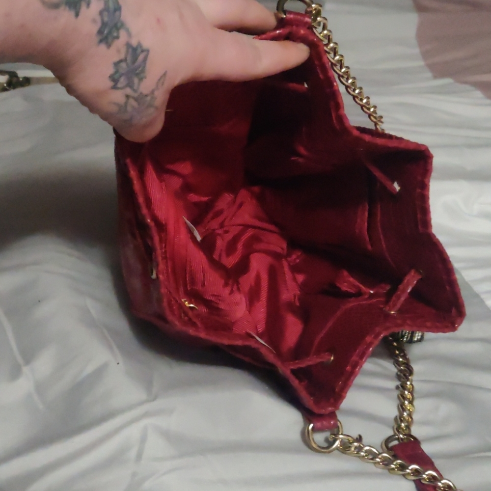 Cache red purse - Picture 8 of 8